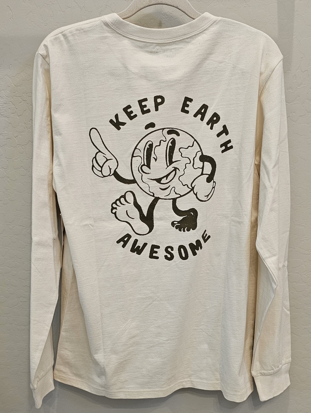 Mountain Hardwear Off-White Long Sleeve Tee with Brown Chest Graphic